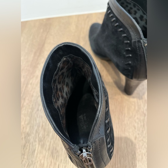 Aquatalia Suede Leather Boots – Made in Italy, Size 8.5 - Picture 5 of 8